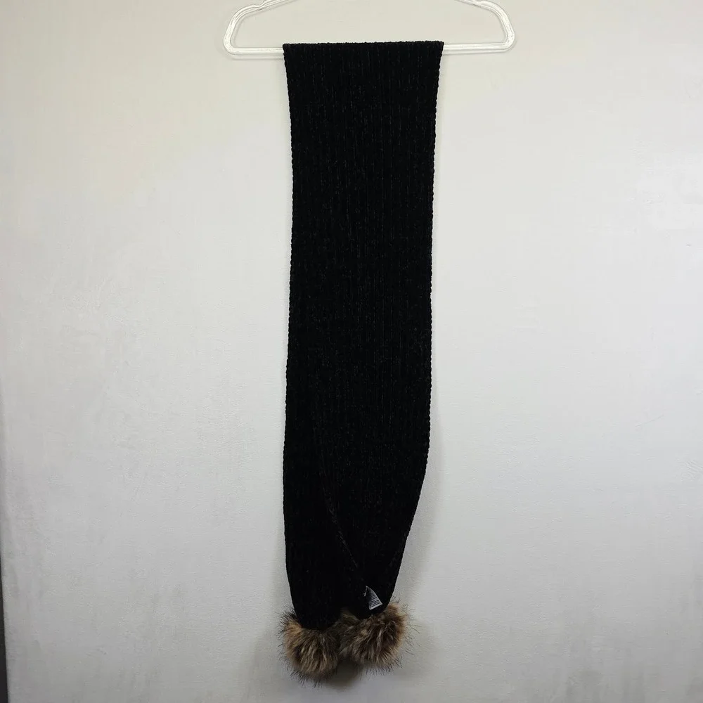 Black Long Chenille Knit Scarf Womens OS Faux Fur Pom Pom‎ Winter Cozy Chic Soft